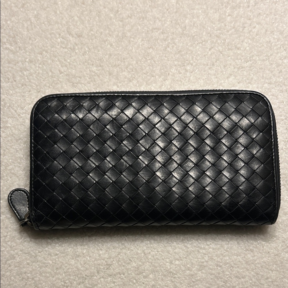 Bottega Veneta Black Leather Zip Wallet